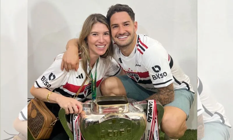 Imagem ilustrativa da imagem Alexandre Pato e filha de Silvio Santos esperam o primeiro filho