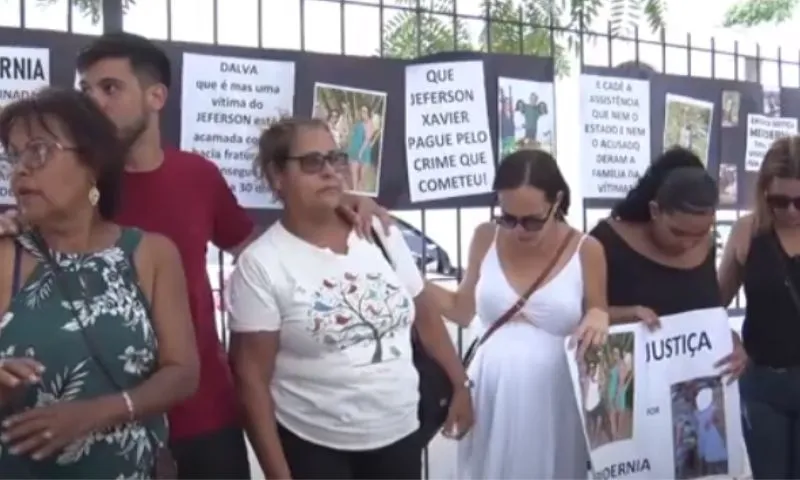 Imagem ilustrativa da imagem Amigos e familiares de enfermeira morta em acidente protestam por Justiça