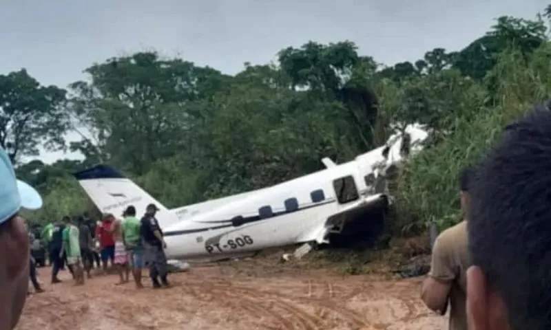 Imagem ilustrativa da imagem "Avião não teve pista suficiente para frear", diz secretário do Amazonas