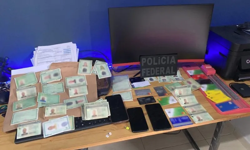 Imagem ilustrativa da imagem Bancário e contador são investigados pela PF por suspeita de fraudes em banco no ES