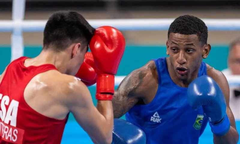 Imagem ilustrativa da imagem Boxe brasileiro vence mais duas lutas e garante 12 pódios no Pan de Santiago