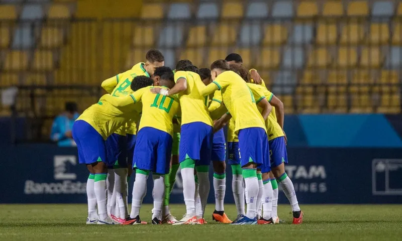 Imagem ilustrativa da imagem Brasil vence Colômbia e se classifica para a semifinal no futebol do Pan 2023