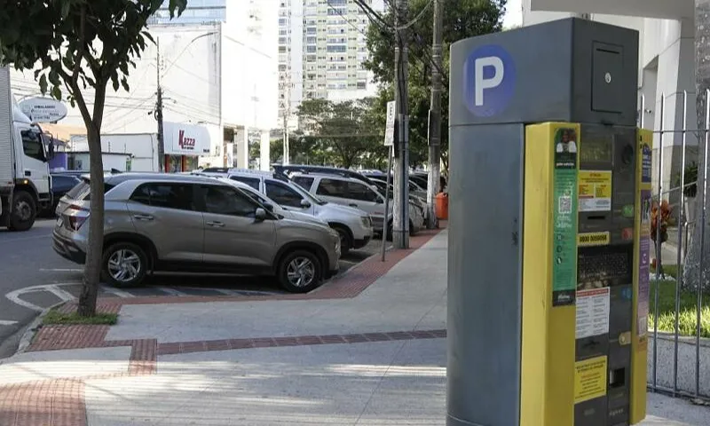 Imagem ilustrativa da imagem Câmara de Vitória aprova isenção de estacionamento rotativo para idosos e autistas
