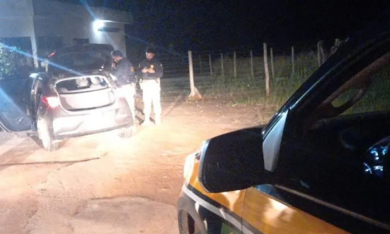 Imagem ilustrativa da imagem Carro roubado em Guarapari é recuperado no Sul do ES