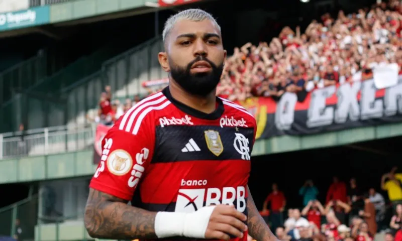 Imagem ilustrativa da imagem Conmebol multa Gabigol por dizer que Flamengo sofreu 'roubo muito grande'