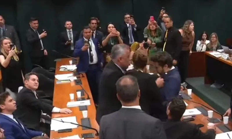 Imagem ilustrativa da imagem Deputado Evair de Melo se envolve em confusão na Câmara dos Deputados