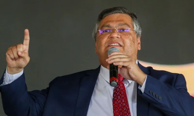 Imagem ilustrativa da imagem Desgaste de Dino compromete vaga no Supremo