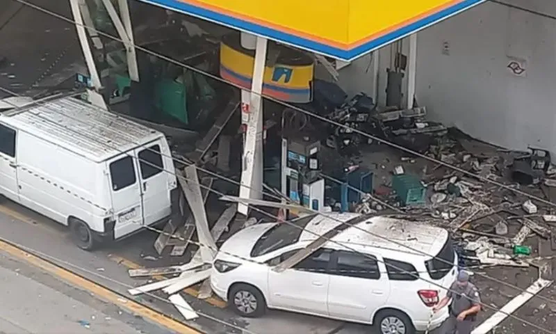 Imagem ilustrativa da imagem Explosão atinge posto de combustível na zona norte de São Paulo