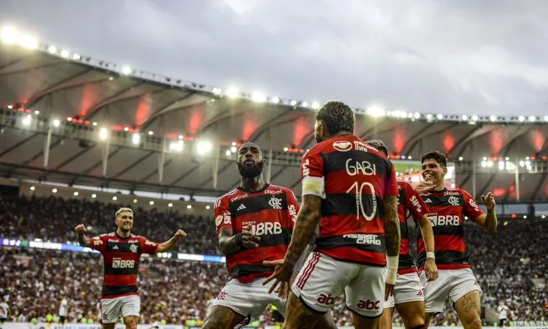 Imagem ilustrativa da imagem Flamengo vence o Vasco e fica a nove pontos do Botafogo