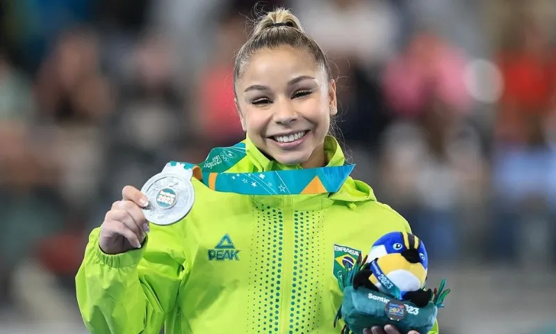 Imagem ilustrativa da imagem Flavinha é prata no solo e se torna maior medalhista brasileira na história do Pan