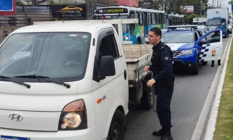 Imagem ilustrativa da imagem Guarda de Vitória recupera caminhonete roubada de empresa na Serra