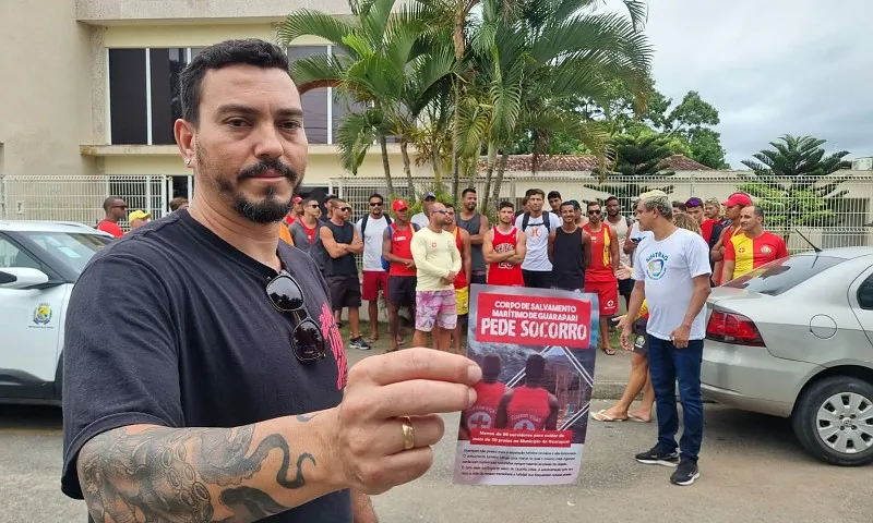 Imagem ilustrativa da imagem Guarda-vidas fazem protesto em Guarapari