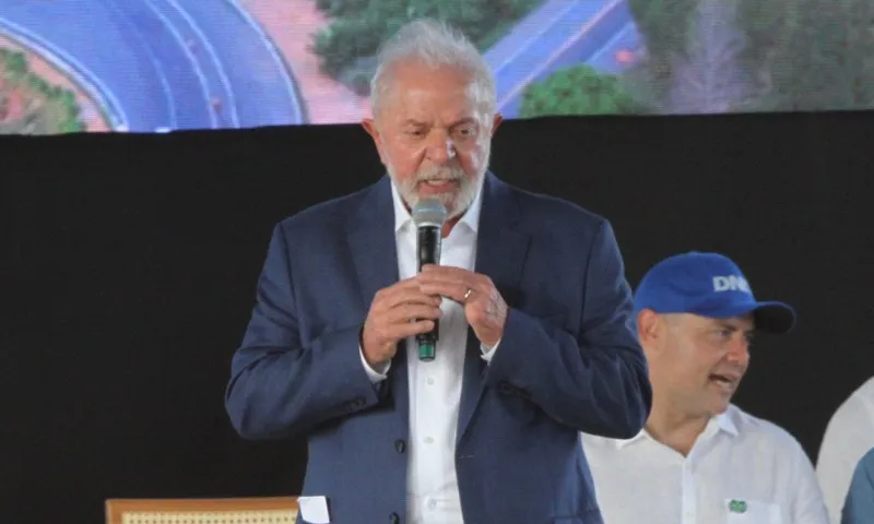 Imagem ilustrativa da imagem Lula entrega Contorno do Mestre Álvaro, alfineta Bolsonaro e confirma obra no ES