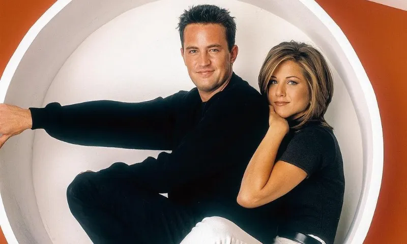 Imagem ilustrativa da imagem Matthew Perry pode ganhar estrela na calçada da fama ao lado de Jennifer Aniston