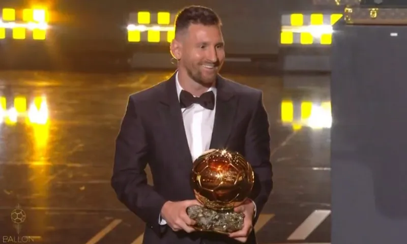 Imagem ilustrativa da imagem Messi confirma favoritismo e leva a Bola de Ouro pela 8ª vez
