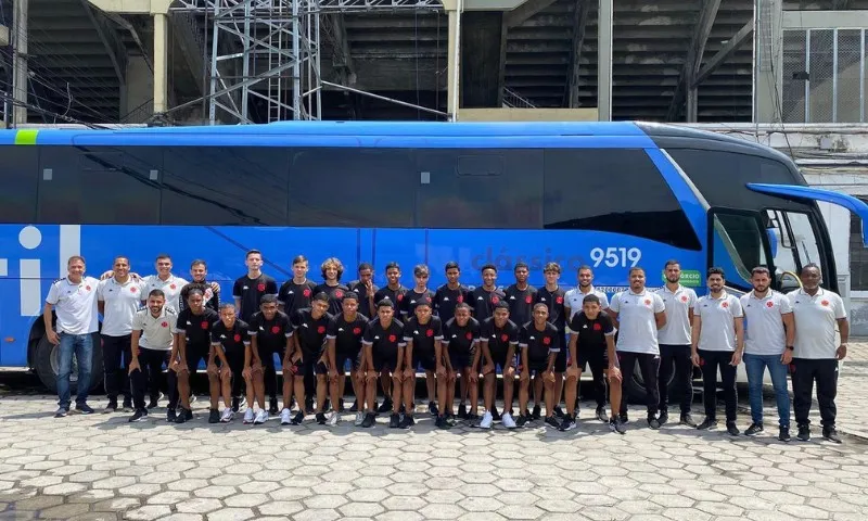 Imagem ilustrativa da imagem Ônibus do sub-14 do Vasco pega fogo a caminho do Rio de Janeiro