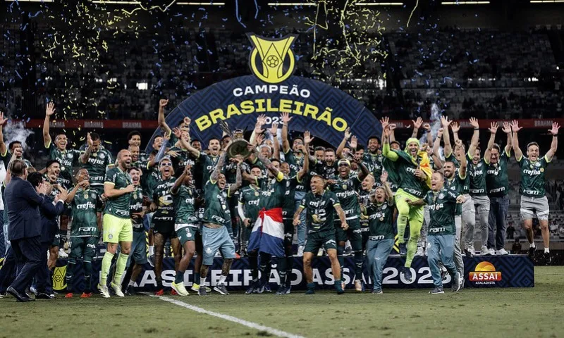 Imagem ilustrativa da imagem Palmeiras fatura o bicampeonato no Brasileirão e soma 12º título nacional