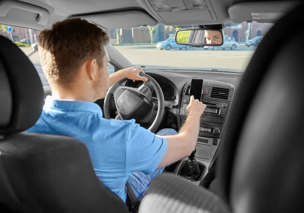 Imagem ilustrativa da imagem Proposta para igualar Previdência de motoristas e entregadores por aplicativo