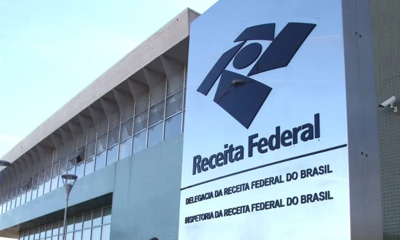 Imagem ilustrativa da imagem Receita Federal volta a aceitar cartão de crédito no pagamento de impostos