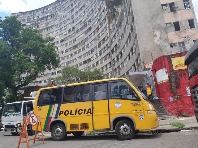 Imagem ilustrativa da imagem Secretário de Habitação do Recife quer antigos moradores ocupando novo Holiday