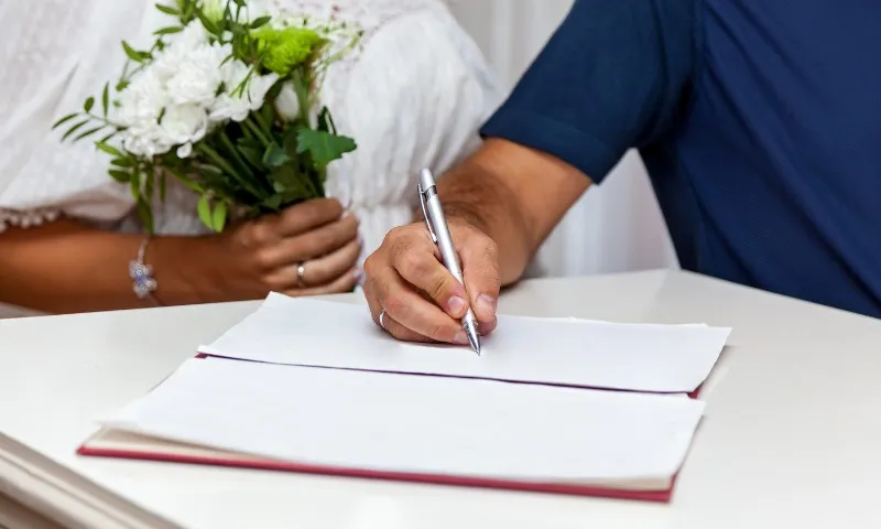 Imagem ilustrativa da imagem Serra abre 200 vagas para casamento comunitário