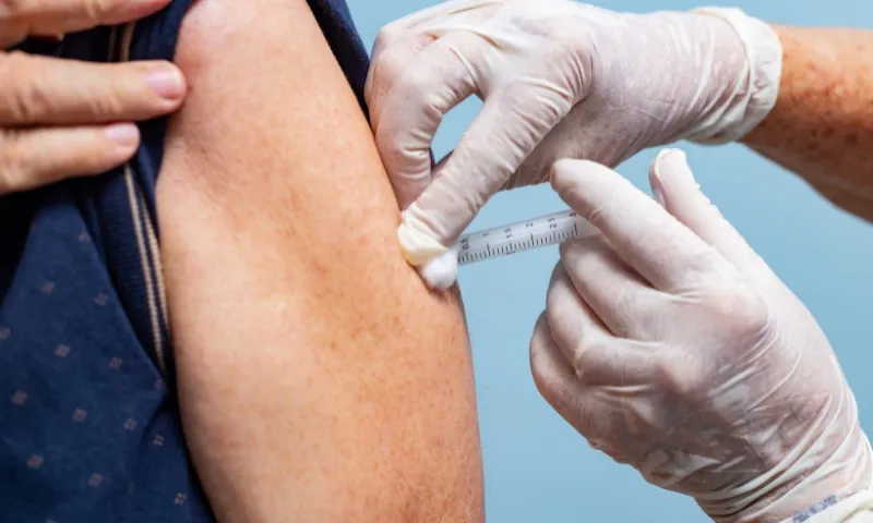 Imagem ilustrativa da imagem Serra abre novas vagas de agendamento para vacinação nesta quinta-feira