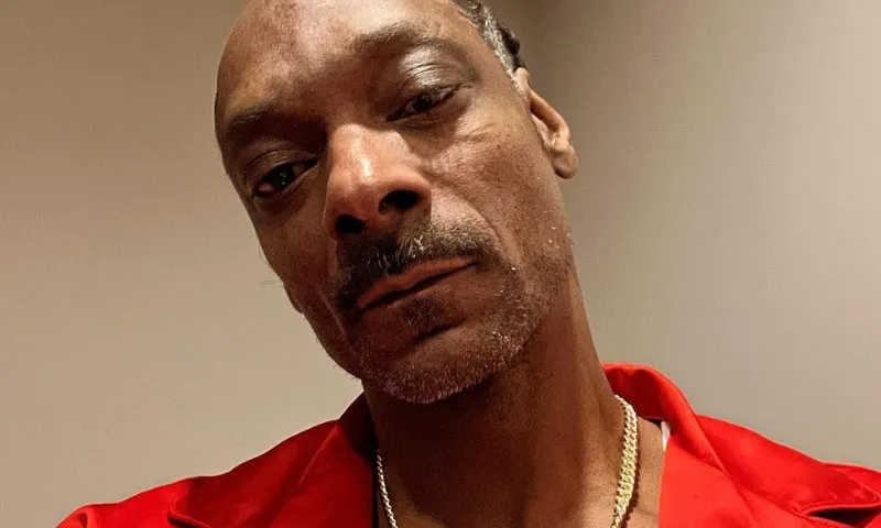 Imagem ilustrativa da imagem Snoop Dogg anuncia que parou de fumar