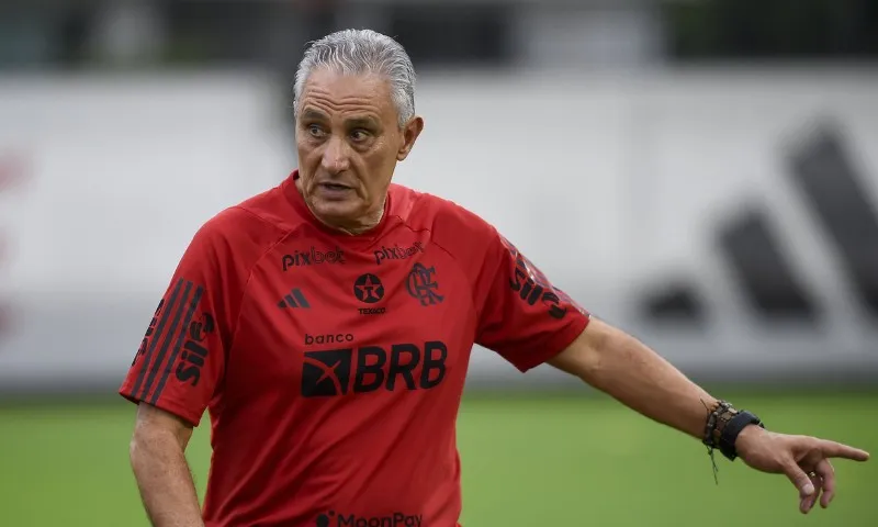 Imagem ilustrativa da imagem Tite tem 1º treino no Fla e exalta time: 'Sonho que pode ser matemático de título'