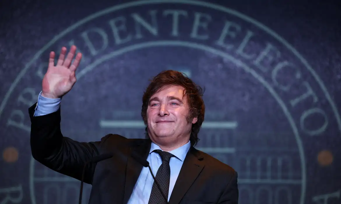 Imagem ilustrativa da imagem Ultradireitista Javier Milei vence as eleições argentinas