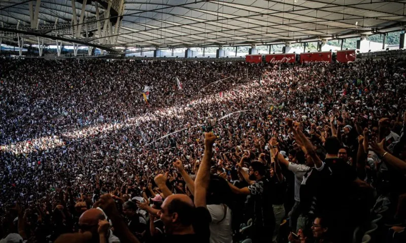 Imagem ilustrativa da imagem Vasco solicita Maracanã para jogos contra Botafogo e Corinthians