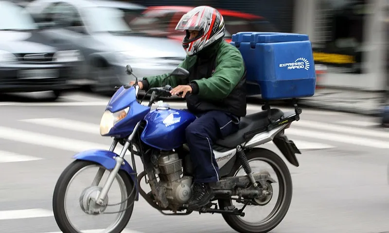 Imagem ilustrativa da imagem Veja as mudanças que o governo prepara no trabalho por aplicativo