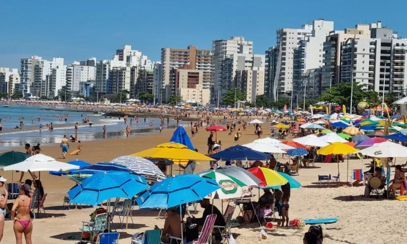 Imagem ilustrativa da imagem Verão chega mais quente e vai trazer chuva de volta, diz Incaper