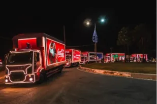 Imagem ilustrativa da imagem Caminhões da Coca-Cola vão iluminar Garanhuns nesta terça-feira