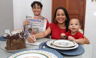 Imagem ilustrativa da imagem Famílias na torcida por kits de Natal do jornal A Tribuna