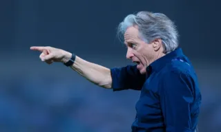 Imagem ilustrativa da imagem Jorge Jesus é vaiado por torcedores após tropeço do Al-Hilal no Saudita