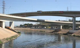 Imagem ilustrativa da imagem Mancha de poluição do Tietê aumenta pelo 2° ano seguido e chega a 160 km