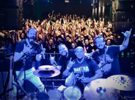 Imagem ilustrativa da imagem Retrô Fest reúne artistas para resgatar clássicos do pop rock no Recife