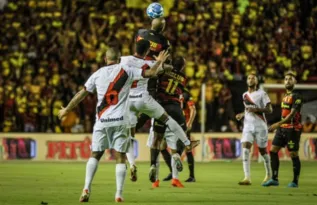 Imagem ilustrativa da imagem Sport não consegue sair do 0x0 com o Atlético-GO e pode cair para 7º lugar