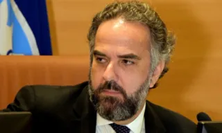 Imagem ilustrativa da imagem TCE suspende pagamento do 13° dos vereadores de Paulista