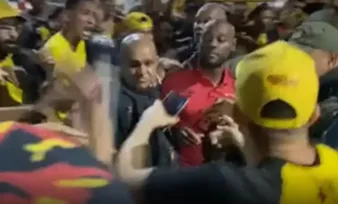 Imagem ilustrativa da imagem Vagner Love quase apanha de torcedores do Sport no aeroporto do Recife