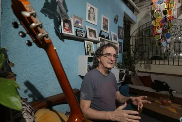 Imagem ilustrativa da imagem “A beleza do Espírito Santo me surpreendeu”, diz cantor e compositor Carlos Papel