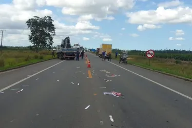 Imagem ilustrativa da imagem Acidente com morte deixa pista interditada na BR-101