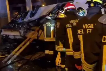 Imagem ilustrativa da imagem Acidente com ônibus de turismo perto de Veneza deixa ao menos 21 mortos