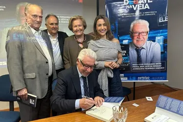 
          Imagem ilustrativa da imagem Alcolumbre planeja sabatina unificada para Dino e Gonet
          