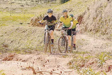 Imagem ilustrativa da imagem Alfredo Chaves | festa para os ciclistas na “cidade das cachoeiras”