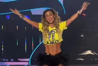 Imagem ilustrativa da imagem Anahí, do RBD, chora em show em SP e comenta sobre febre e dores no corpo