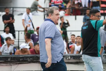 Imagem ilustrativa da imagem Antônio Luiz Neto renuncia à presidência do Santa e alfineta Conselho Deliberativo