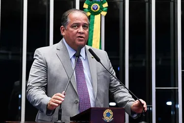 
          Imagem ilustrativa da imagem Após 2 anos, ganha relator projeto contra marajás
          