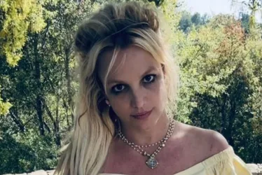 Imagem ilustrativa da imagem Após lançar biografia reveladora, Britney Spears posta foto nua