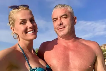 Imagem ilustrativa da imagem Apresentadora Ana Hickmann denuncia o marido por agressão e ameaça
